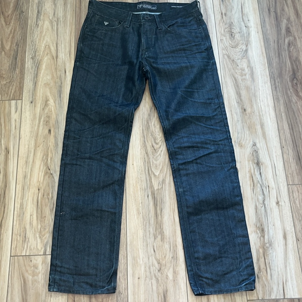 Guess Lincoln Slim Straight Jeans Dark Wash Coated Denim Men’s 32 x32